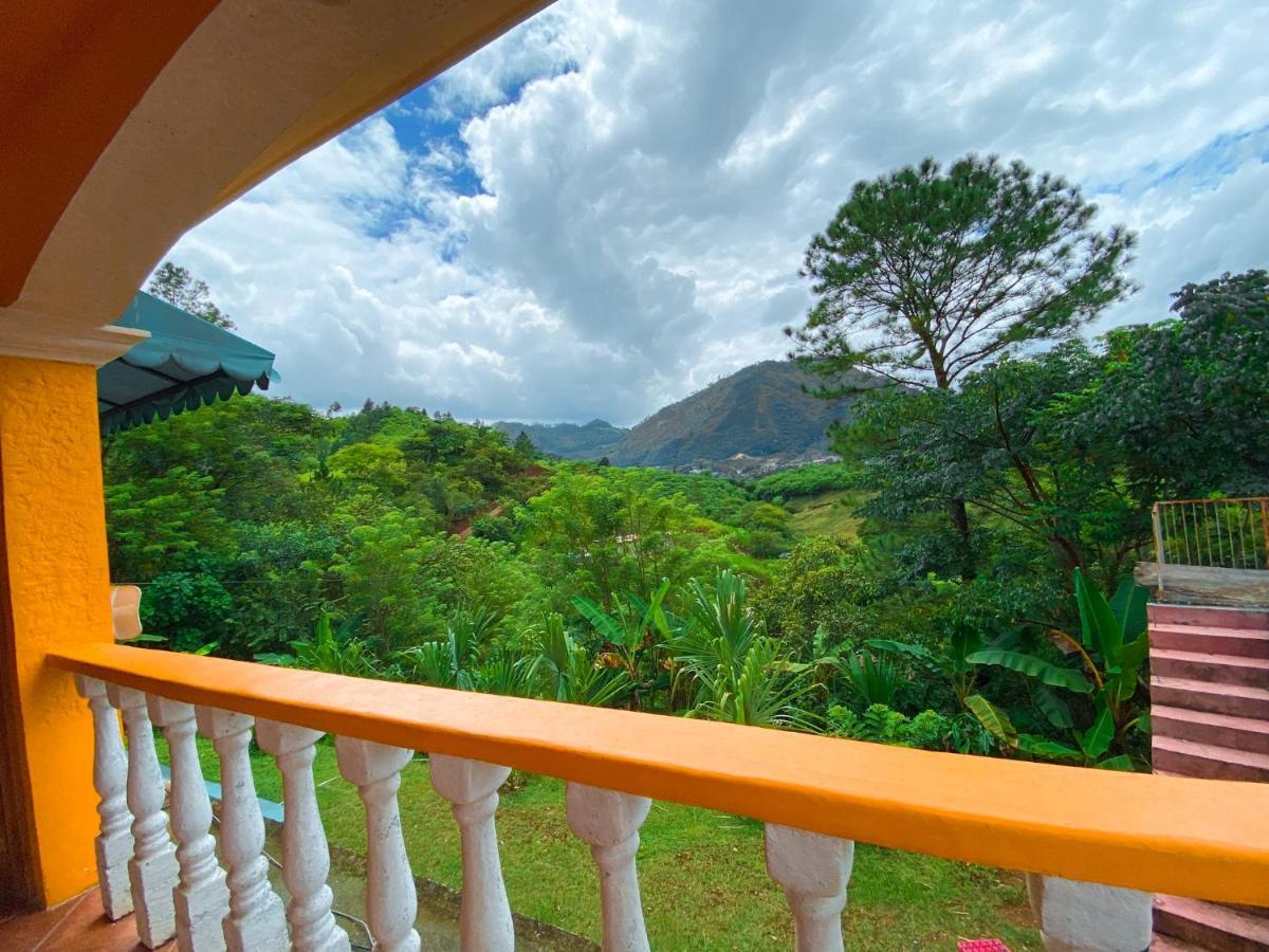 Hotel El Mirador De Tansu à Lanquín Extérieur photo