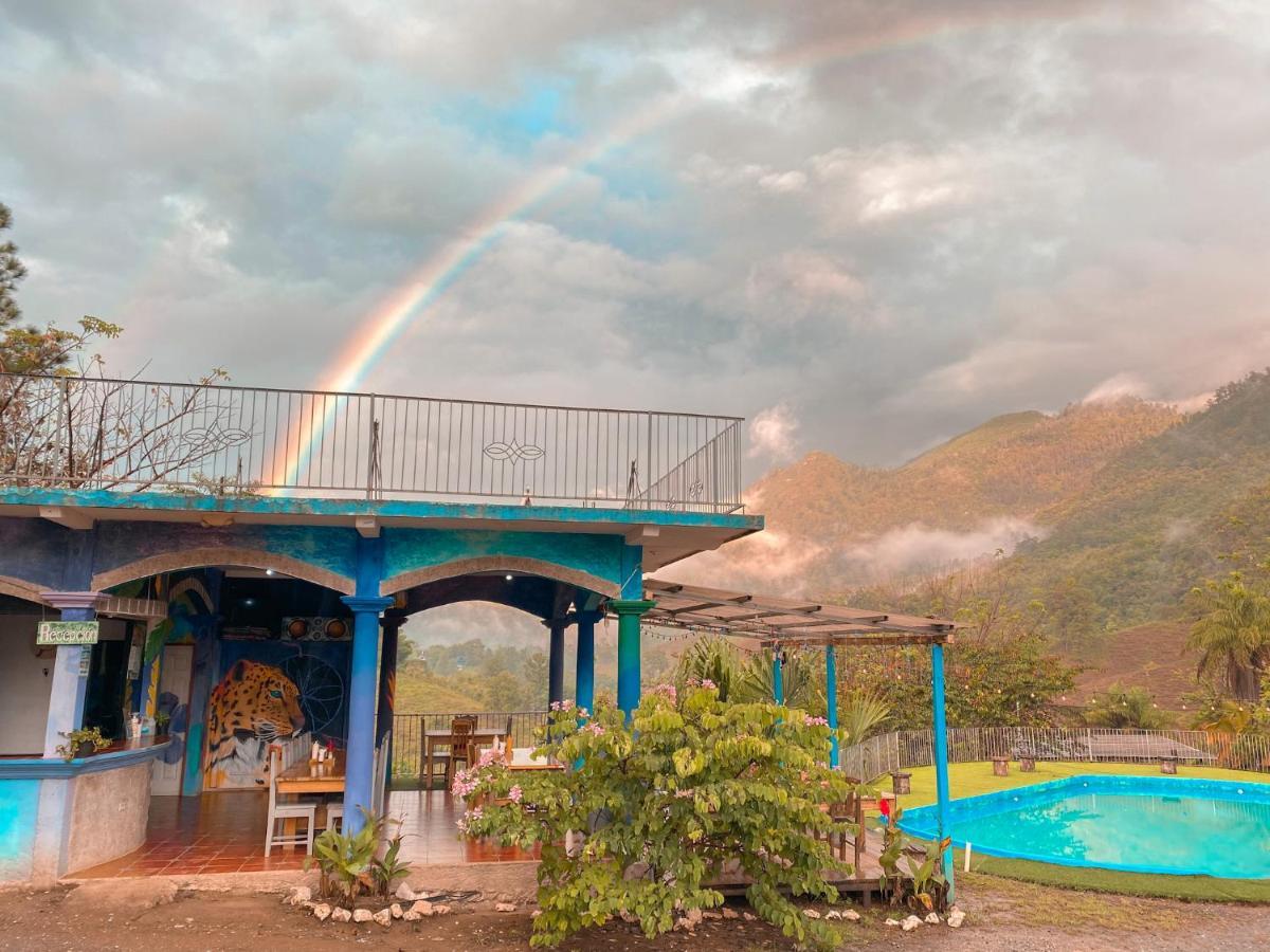 Hotel El Mirador De Tansu à Lanquín Extérieur photo